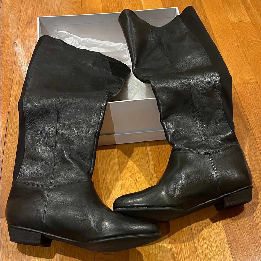 Elegant Steve Madden Creation Black Leather Boots